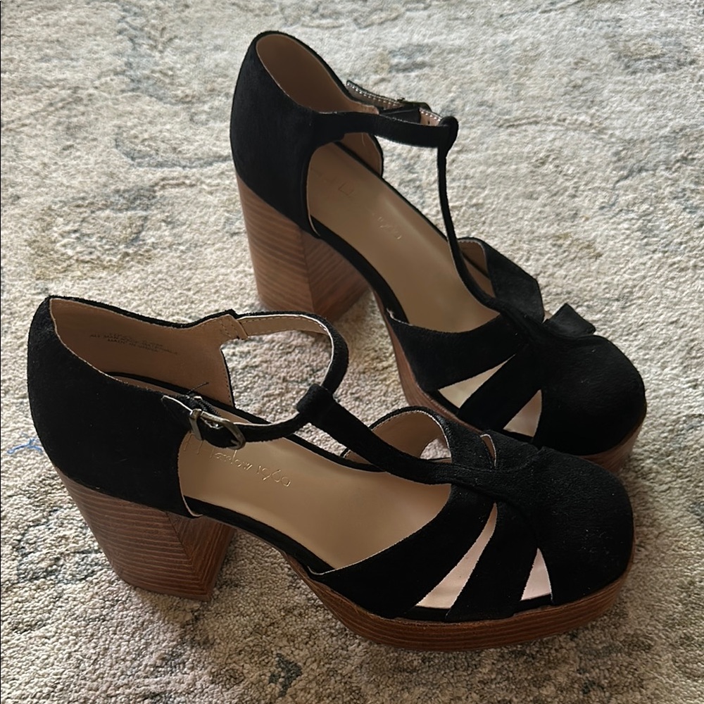 House of Harlow 1960 Black and Brown Platform Sandals
